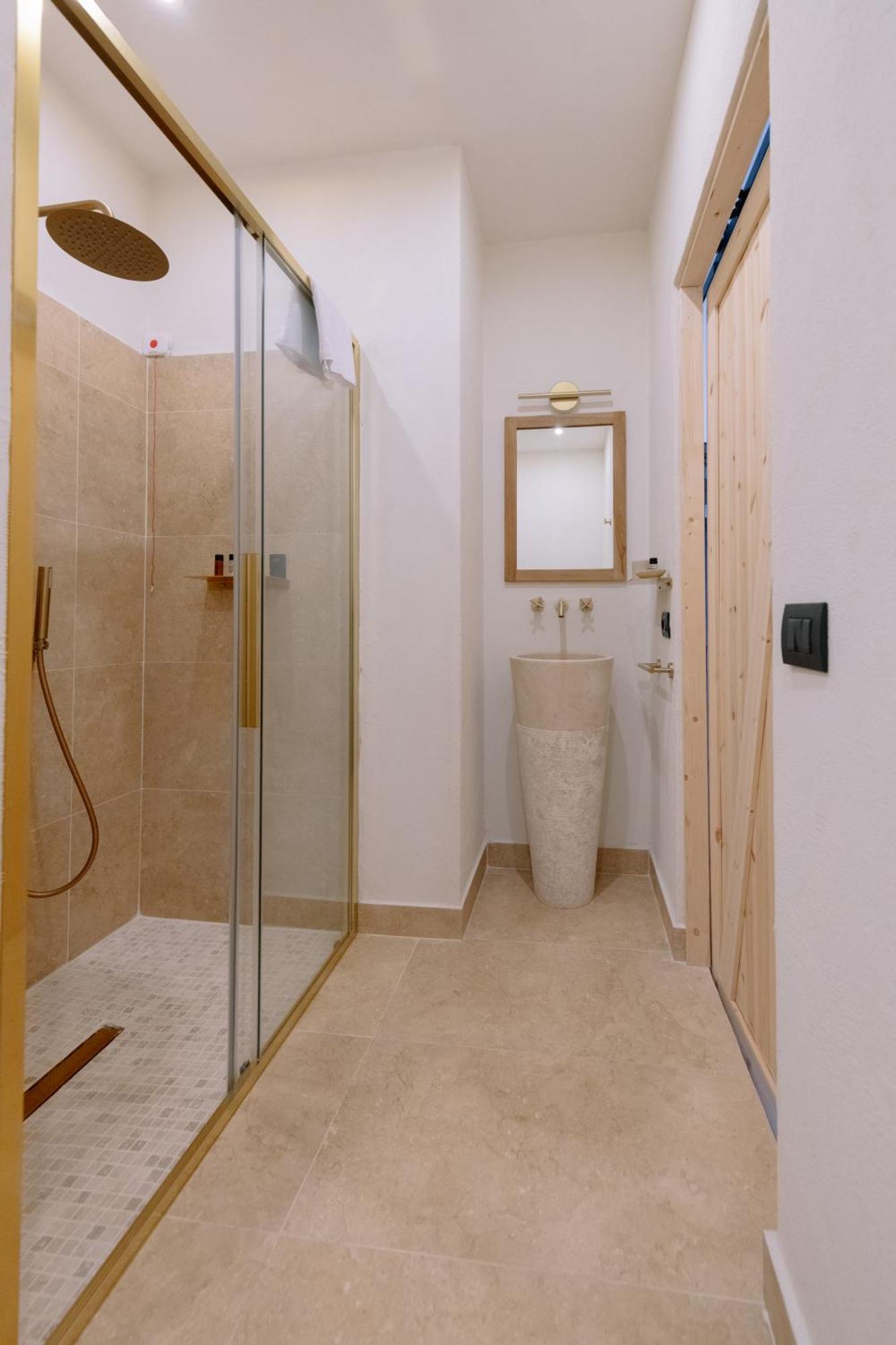Taga Suites Aeroporto di Catania Fontana Rossa Esterno foto